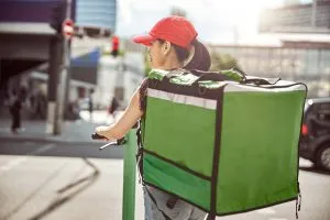 entregadora de food delivery