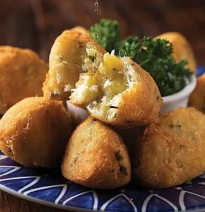 Imagem que demonstra bolinhos de bacalhau