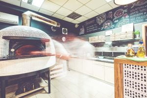 Cozinha Industrial com forno para pizzaria